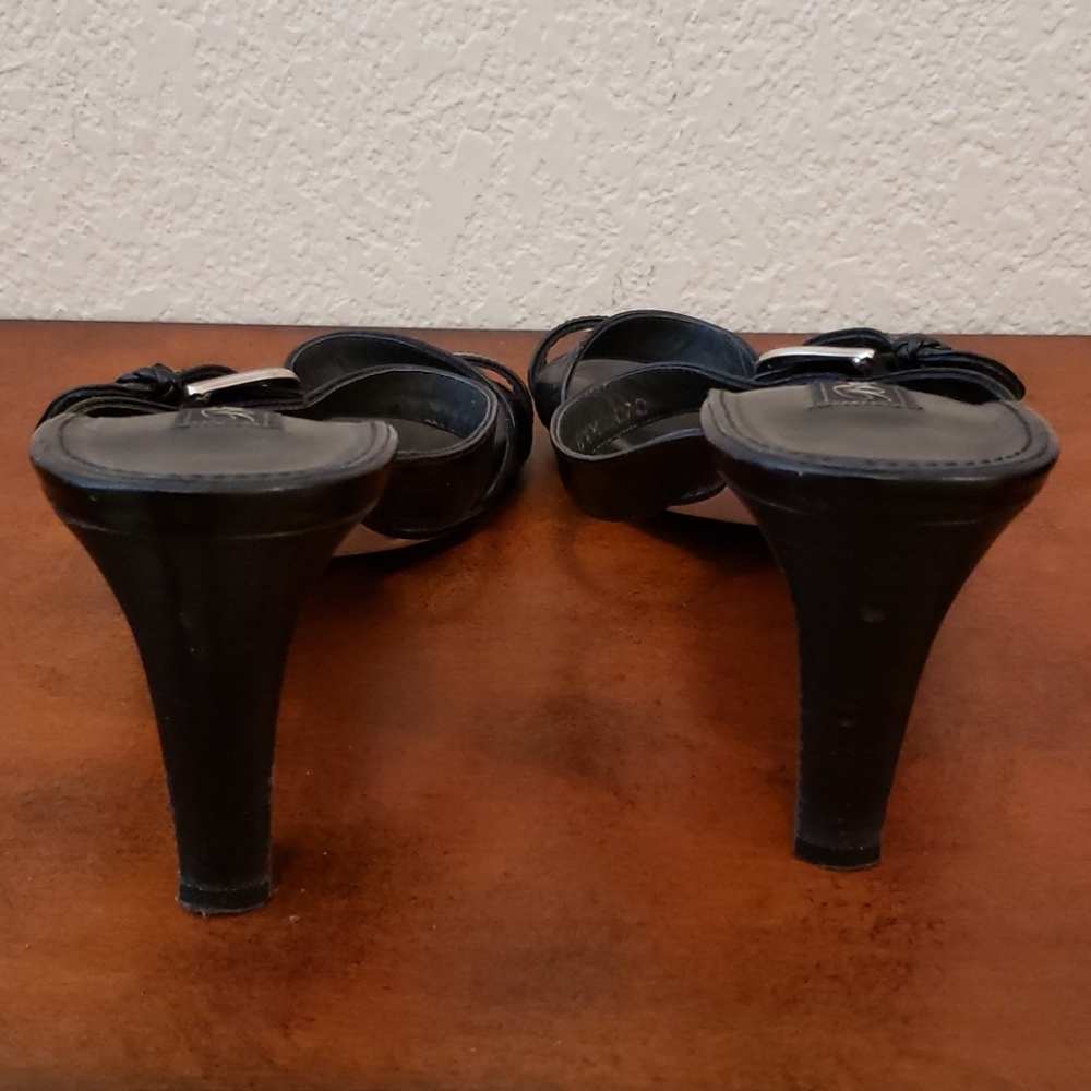 Dr. Scholl's Women's Black Buckle Heeled Sandals - Picture 4 of 7